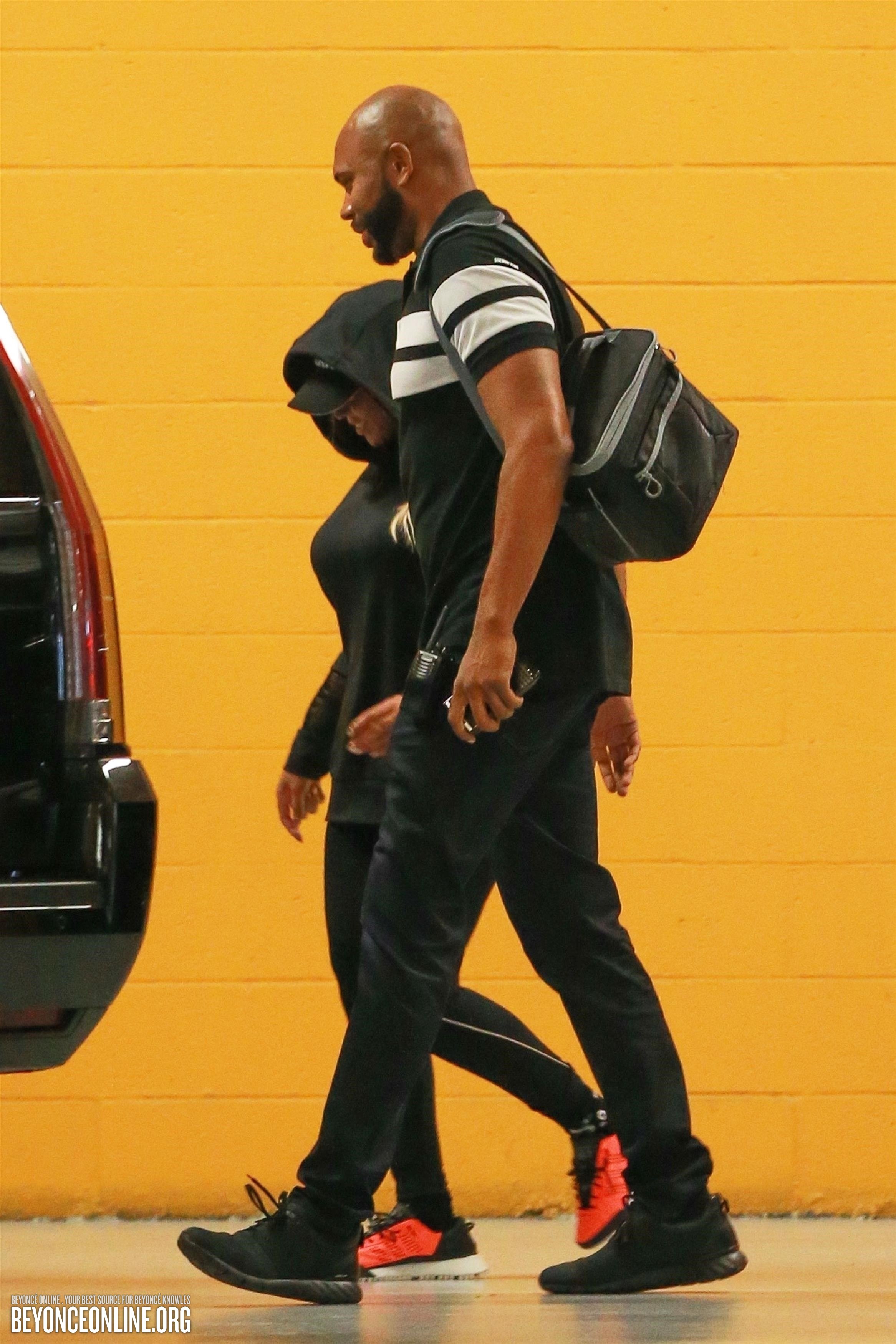 SoulCycle studio in Santa Monica (August 24) - hq02 - Beyoncé Online